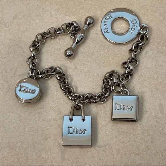 Dior Charm Bracelet 7.75” SilverTone Toggle Clasp Beauty Bundle Mini Addict Lip - Picture 7 of 14